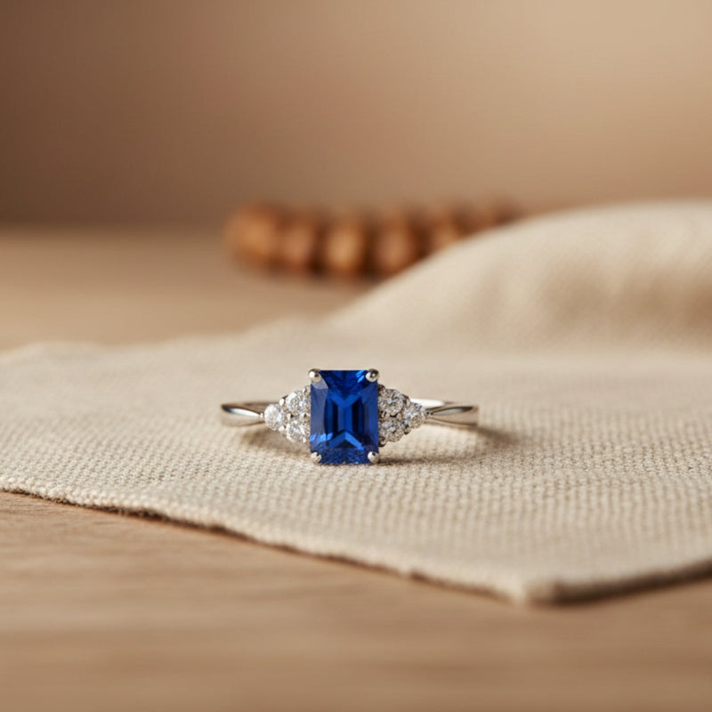 Anello in Zaffiro a Taglio Ottagonale