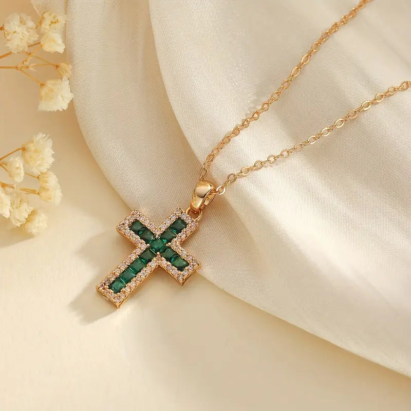 Collana con Pendente a Croce in Smeraldo Solene in Oro