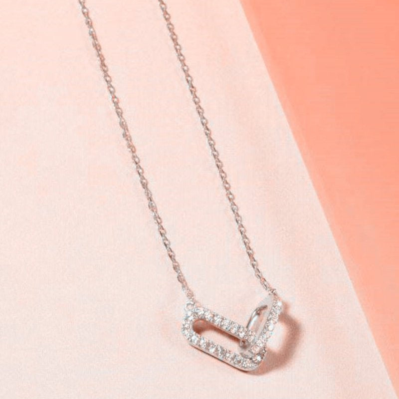 Pendente a Doppio Nodo Ovale con Diamante