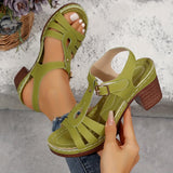 Sandali classici con fibbie