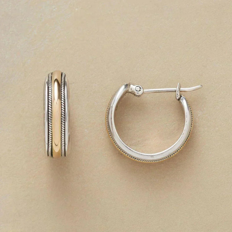 Orecchini a cerchio in argento con linea dorata vintage