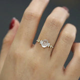 Anello in Diamante di Pietra Lunare