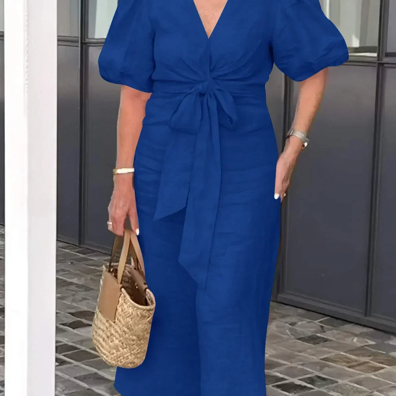 LYNORA | ABITO MIDI ELEGANTE CON SCOLLO A V
