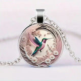 Collana con Pendente in Vetro a Cupola a Forma di Colibrì