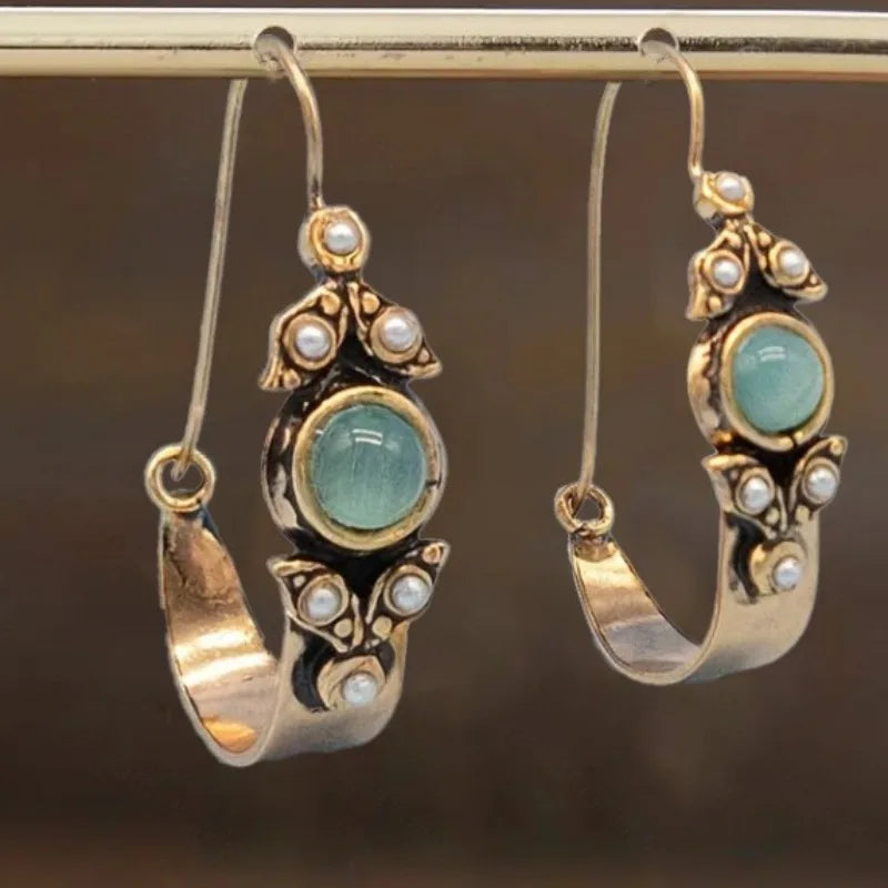 Orecchini a cerchio vintage con perla cabochon menta