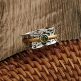 Anello in Argento Martellato con Oro e Peridoto