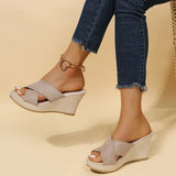 Sandali chic con cinturini incrociati