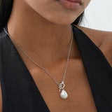 Collana Elegante con Perla Dorata