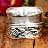 Anello Vintage in Argento Inciso a Fiore