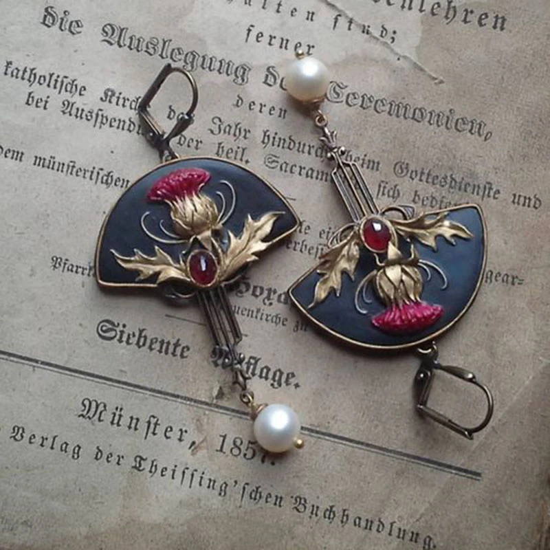 Orecchini Vintage in Perle Rosse