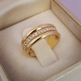 Anello Vintage Incastonato in Zirconia Dorata