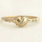 Anello Elegante con Cuore e Stella in Oro