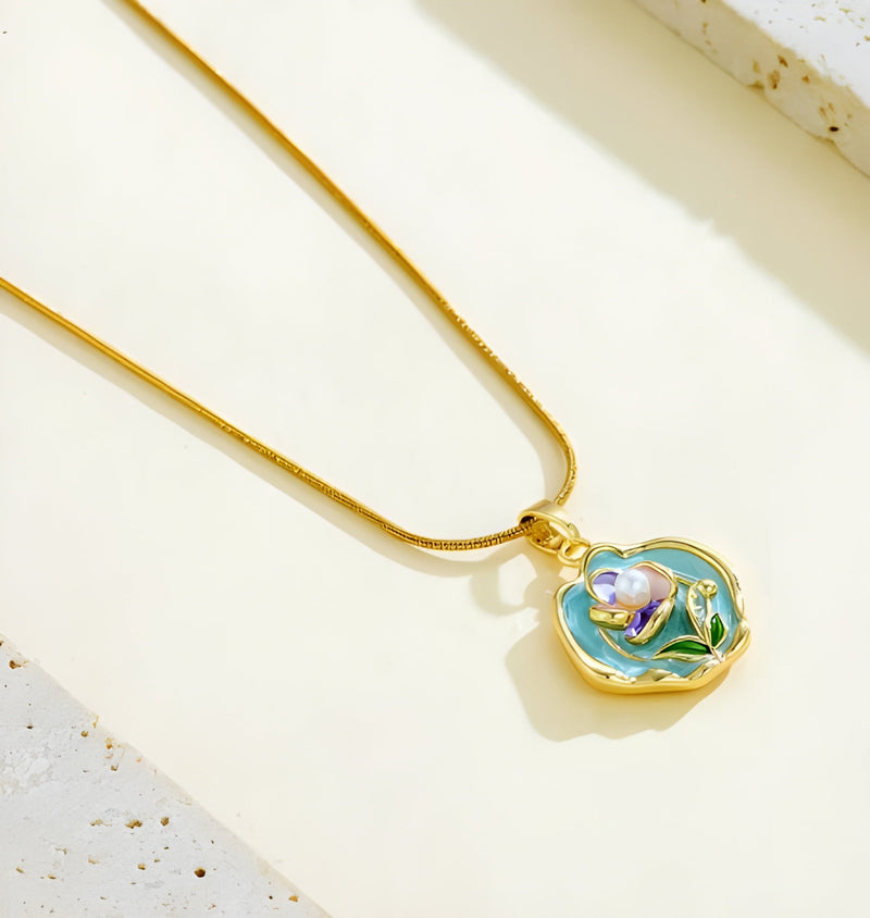 Collana con pendente a forma di ape in oro chic e turchese