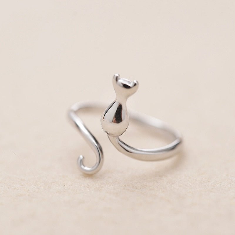 Anello d'argento adorabile a forma di gatto